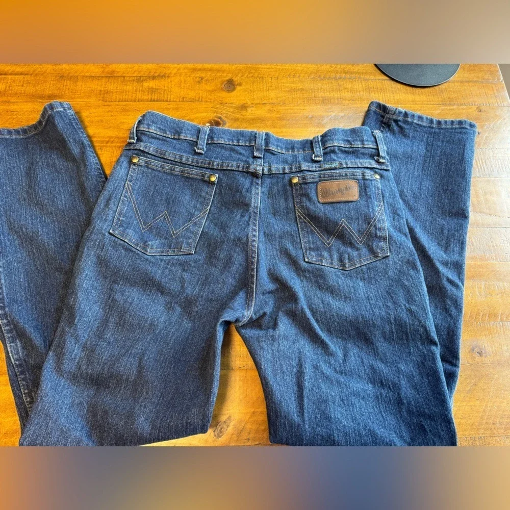 Wrangler Slim Fit Cowboy Cut Blue Jeans Men's 32 x 30 new‎